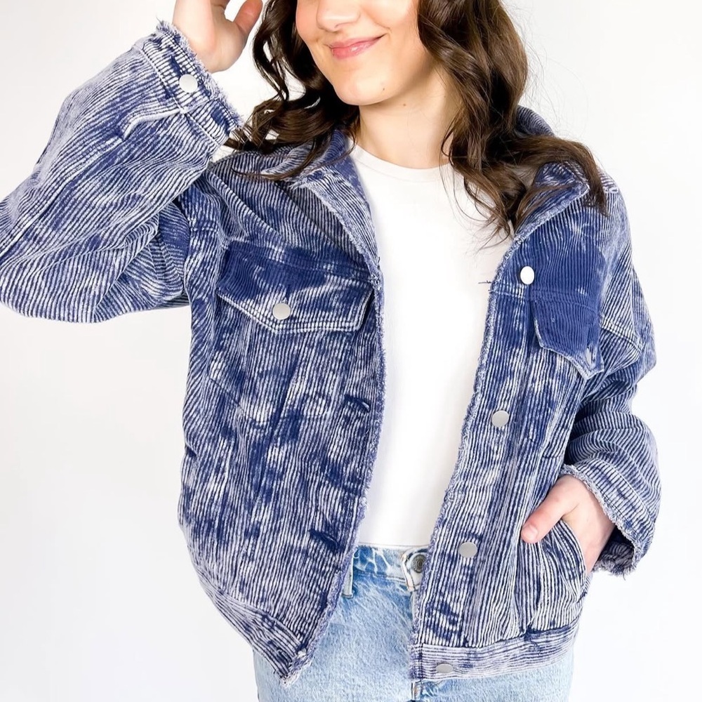 POL Women’s Corduroy Denim Button Down Trucker Jacket in Vintage Wash Blue M